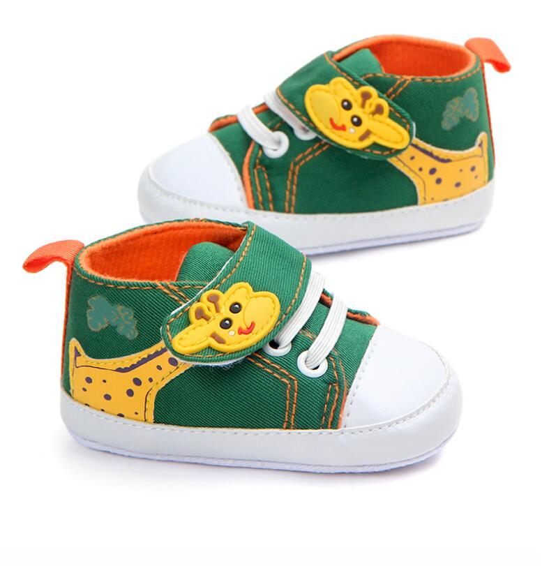 Cartoon giraffe pattern baby shoes