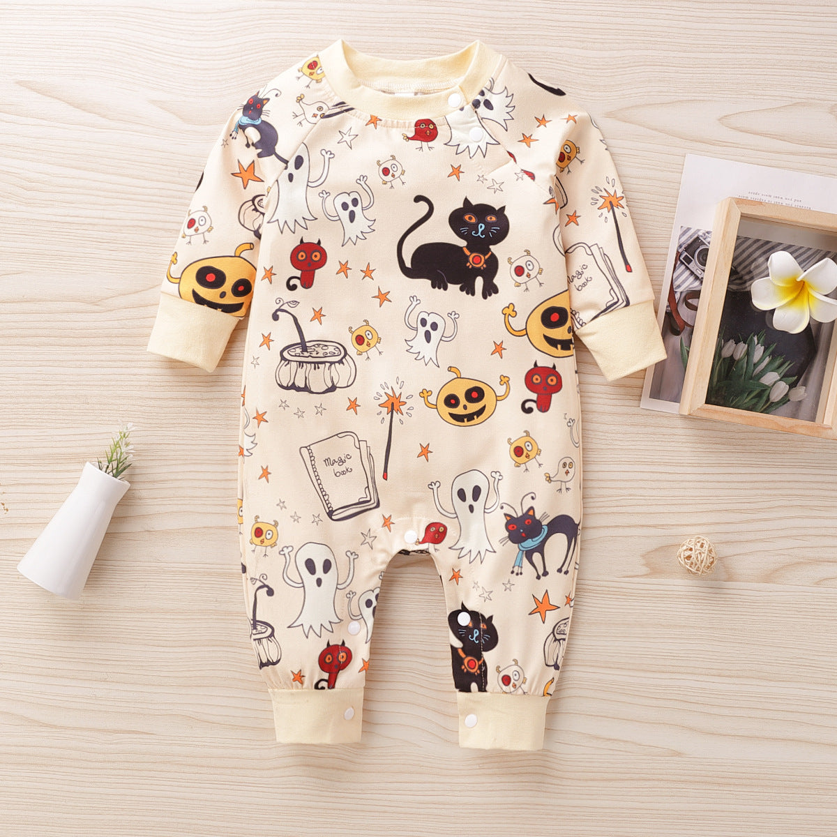 Halloween print baby jumpsuit